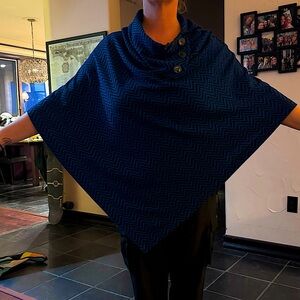 Annalee & Hope medium cape